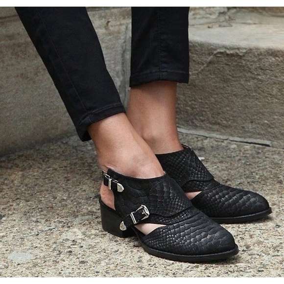 Jeffrey Campbell Shoes - Jeffrey Campbell x Free People Singer Shoe Moto Boot Black Cutout Snakeskin Sz 6